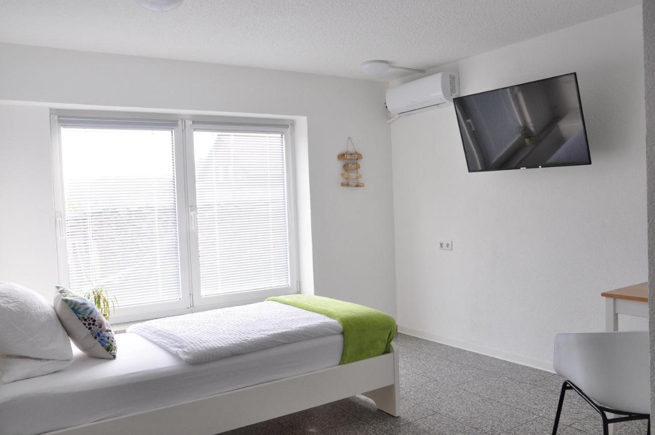 N37 -Modern Eingerichtete Zimmer In Ruhiger Lage Aldingen  Exterior foto