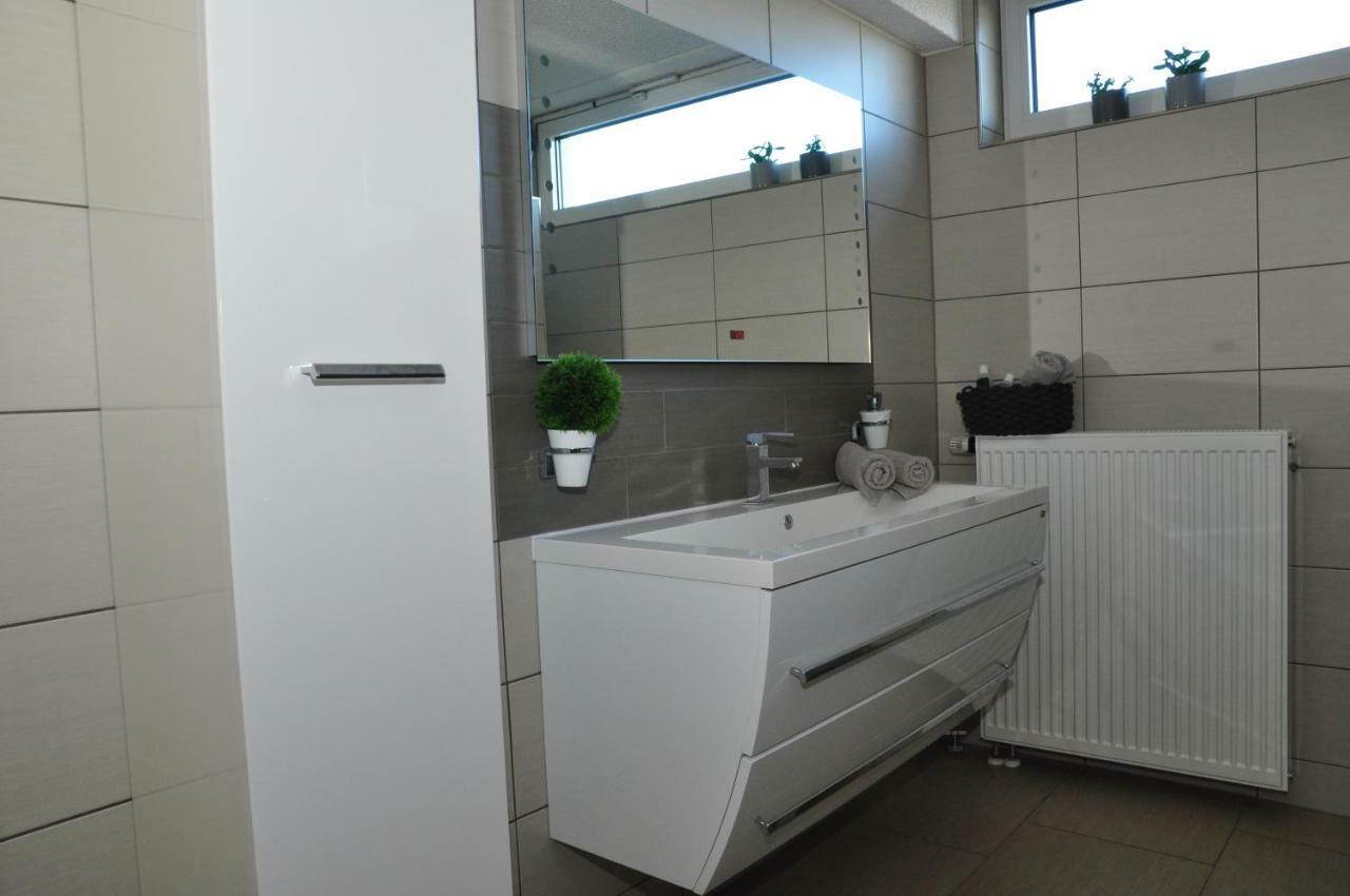 N37 -Modern Eingerichtete Zimmer In Ruhiger Lage Aldingen  Exterior foto